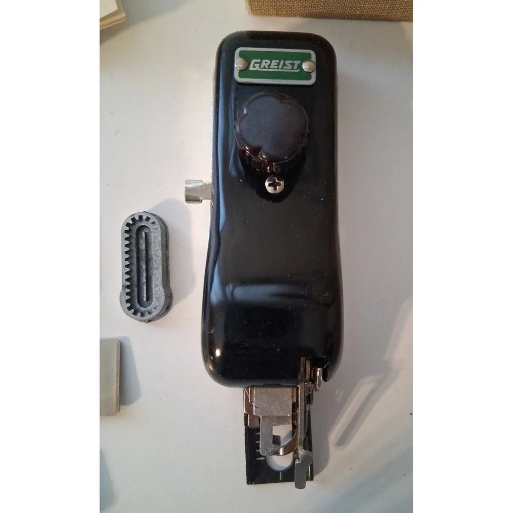 Greist Rotary Buttonholer Sewing Machine Attachment w Accessories & Instructions